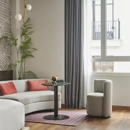 Hyatt Centric Gran Via Madrid-3